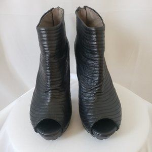 🍒Levity Ankle Bootie